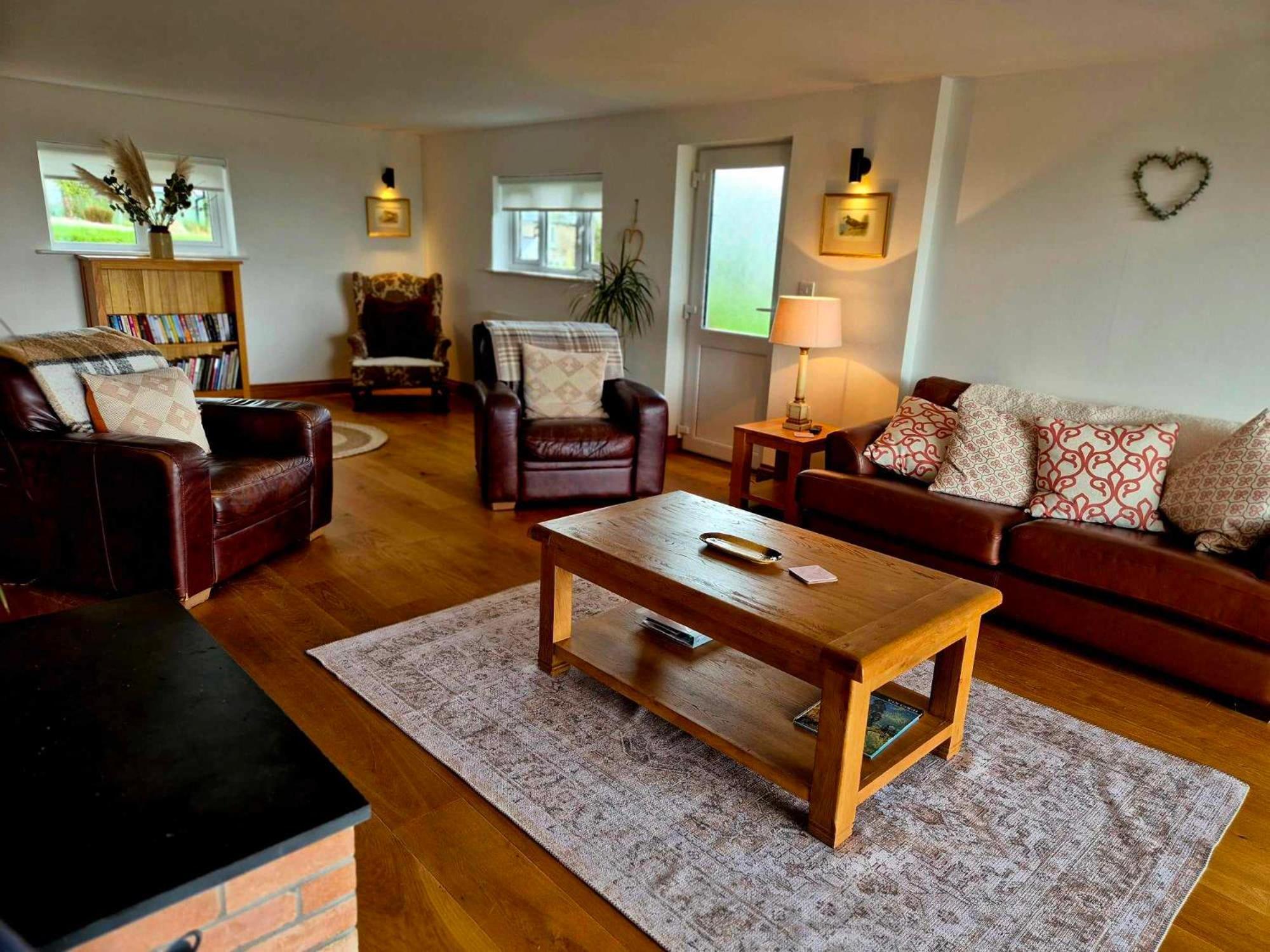 Poplars Cottage Usk Bagian luar foto